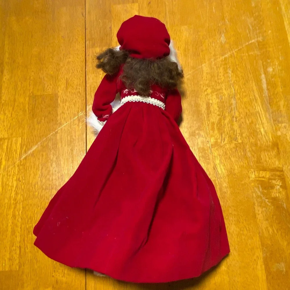 Unbranded Caroler Doll Christmas Decor Red Excellent Velvet Faux Fur Wood Base